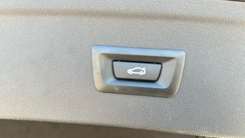 BMW iX 300kW xDrive45 M Sport 101kWh 5dr Auto Electric Estate